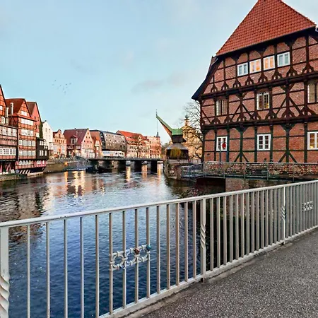 01 No 8a Boardinghouse דירה