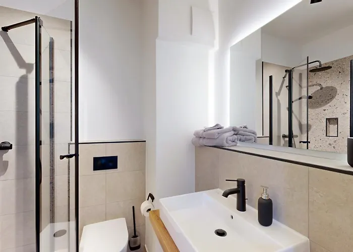 01 No 8a Boardinghouse *