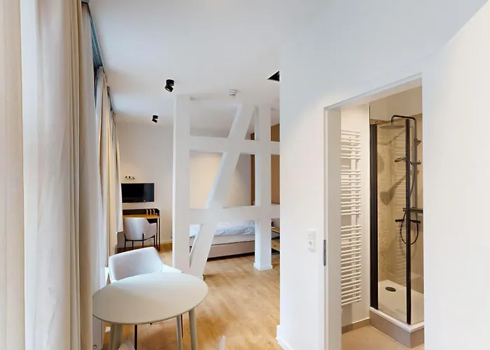 01 No 8a Boardinghouse Appartement *